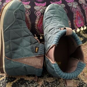 Teva Women's Quilted Winter Boots - Teal